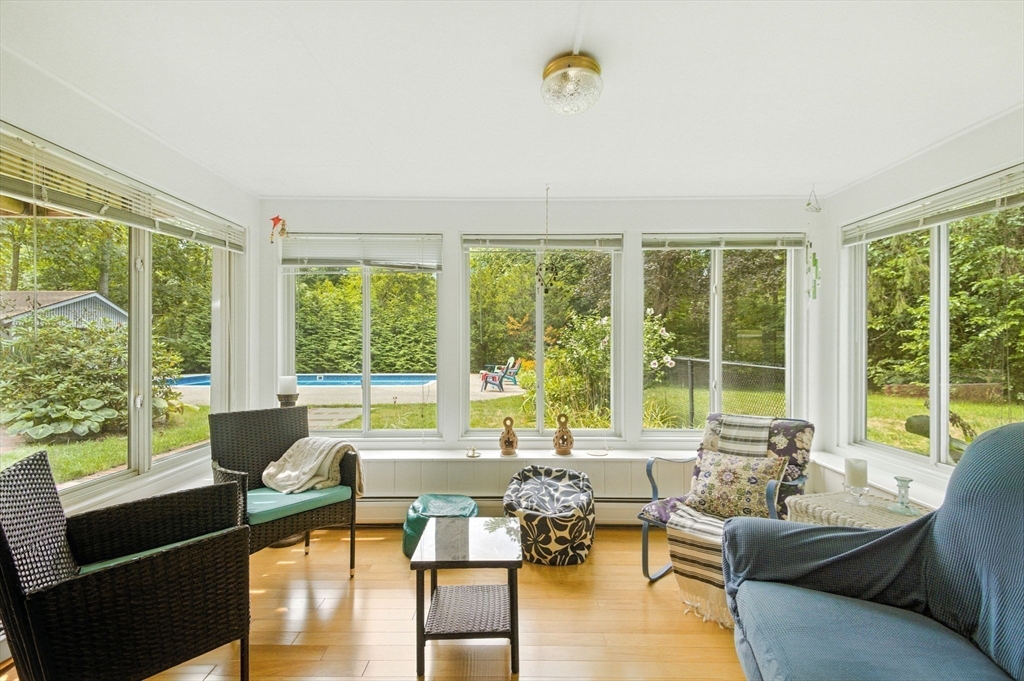 5 Brookside Circle