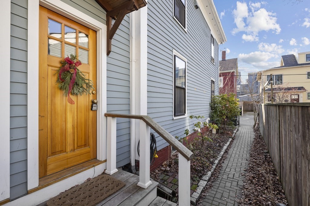 3 Pleasant Pl # 3, Cambridge Unit: 3