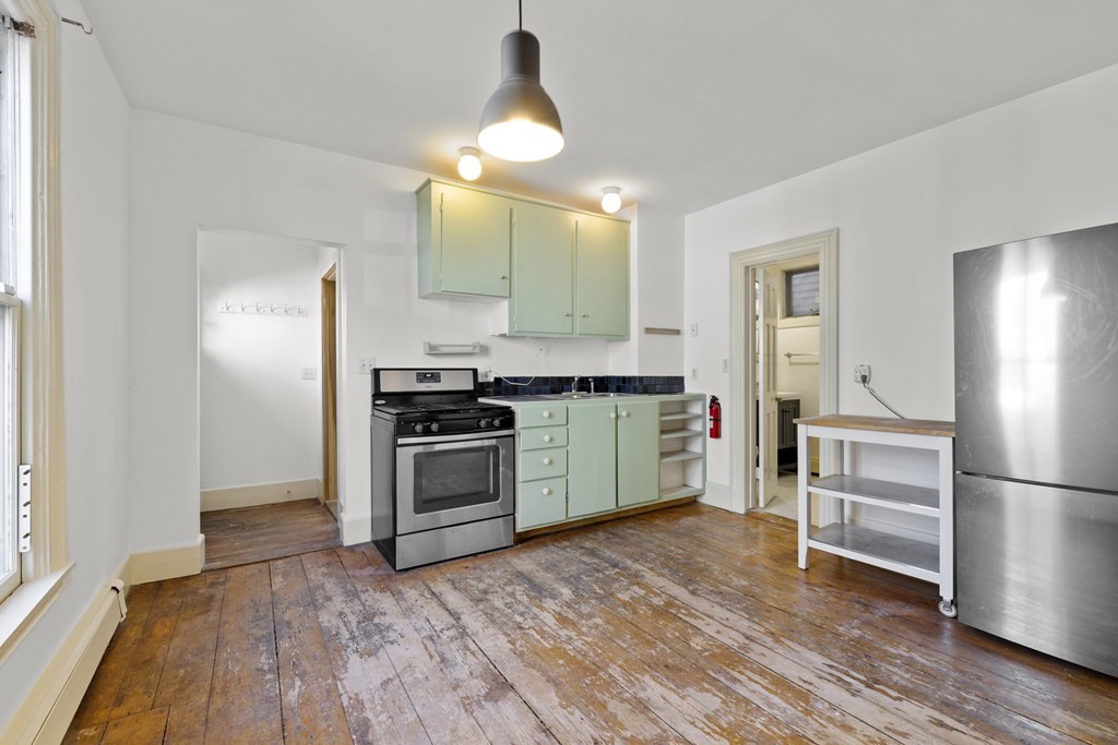 3 Pleasant Pl # 3, Cambridge Unit: 3
