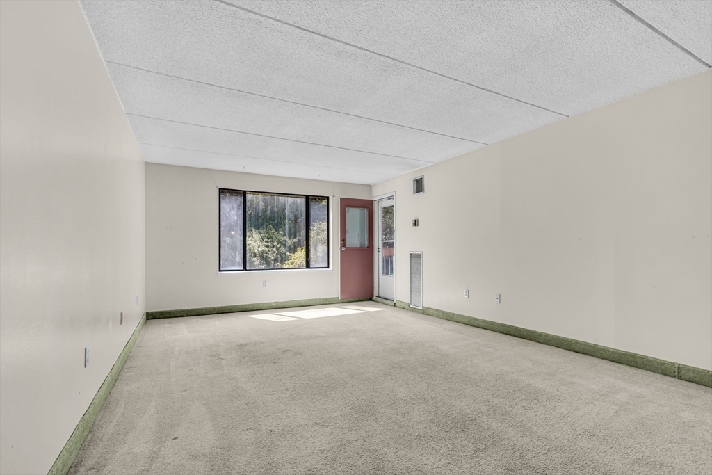 1550 Worcester Road # 101