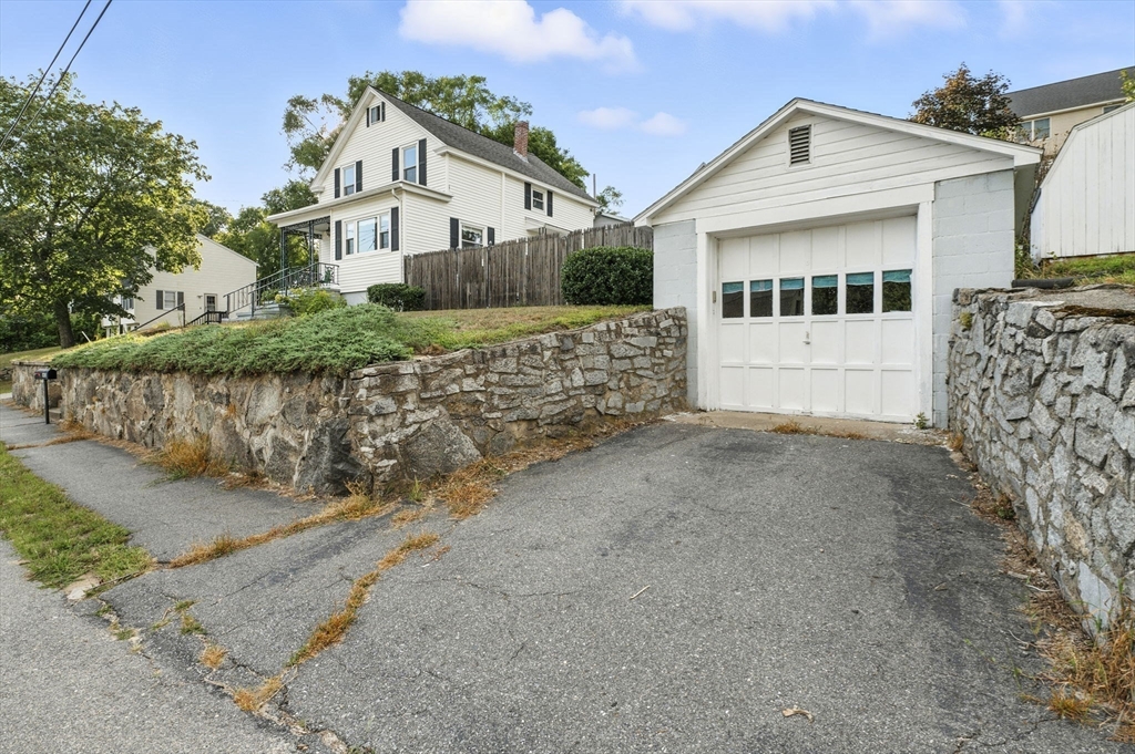 40 Doyle Avenue