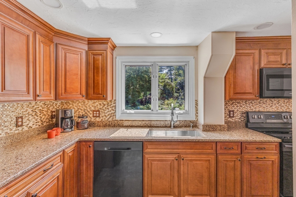 3 Russell Rd