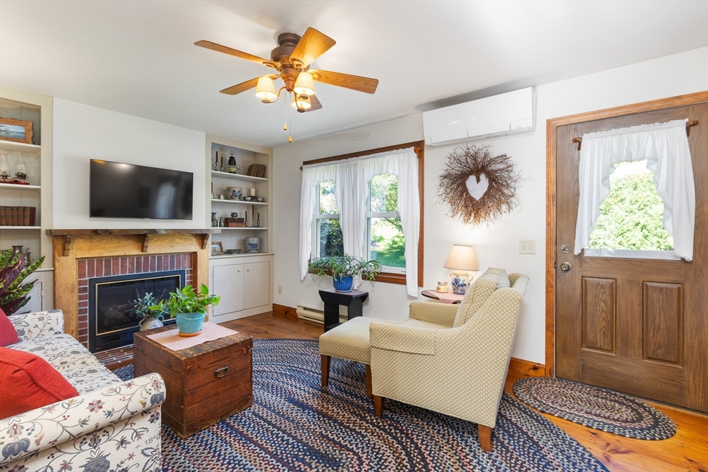 298 Torrey Rd, Southbridge
