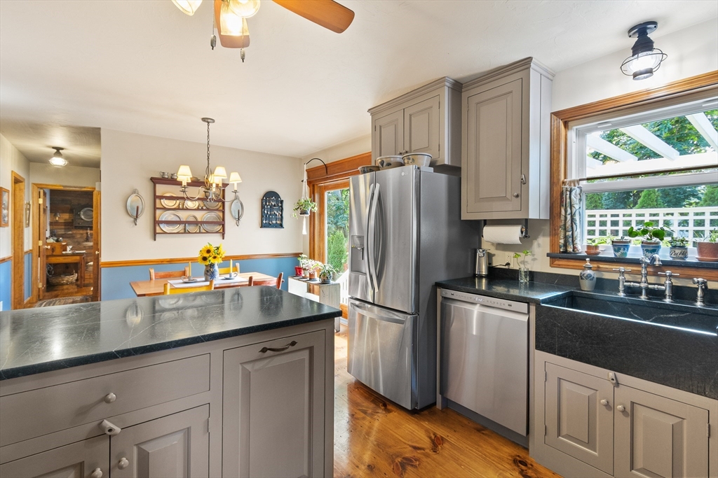 298 Torrey Rd, Southbridge