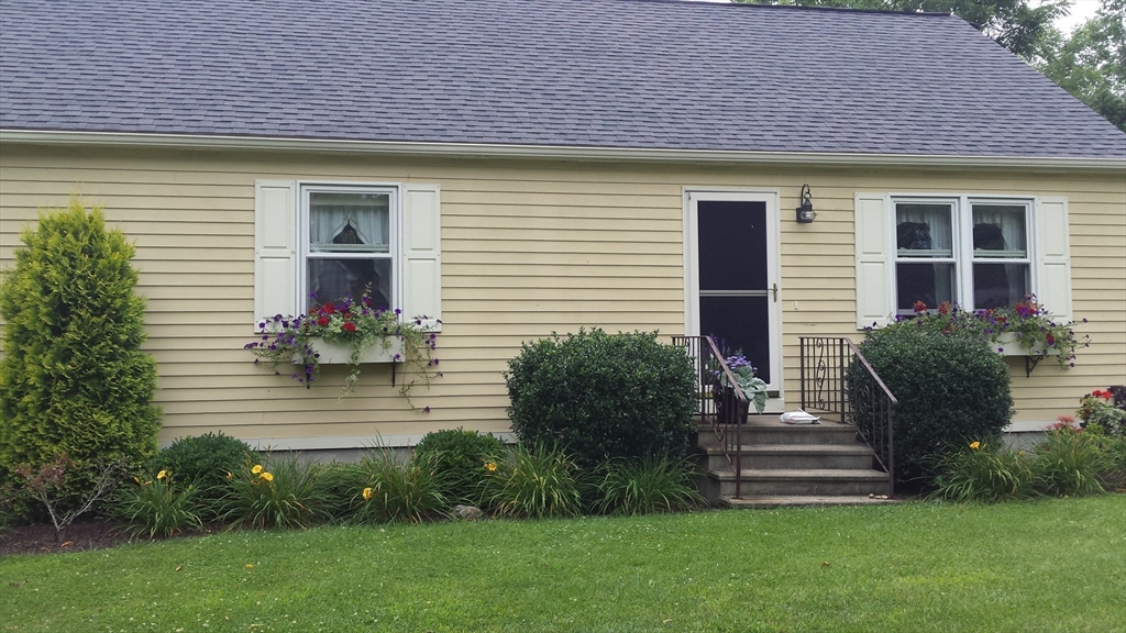 298 Torrey Rd, Southbridge