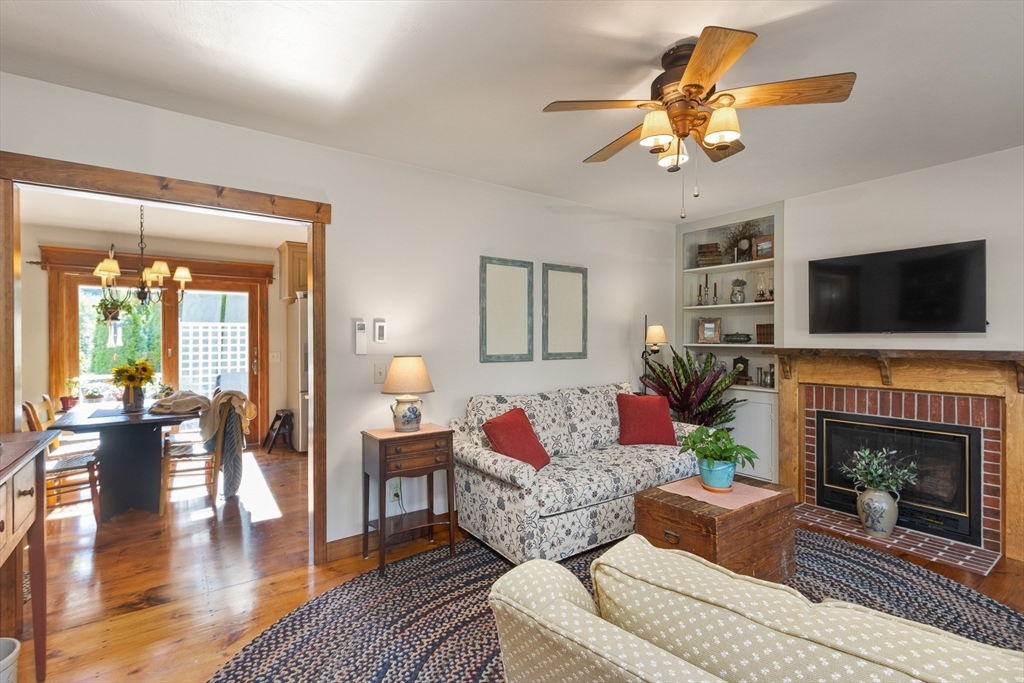 298 Torrey Rd, Southbridge
