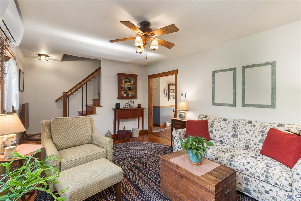 298 Torrey Rd, Southbridge