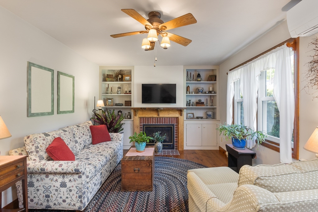 298 Torrey Rd, Southbridge