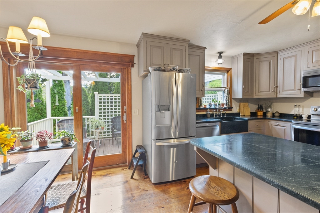 298 Torrey Rd, Southbridge