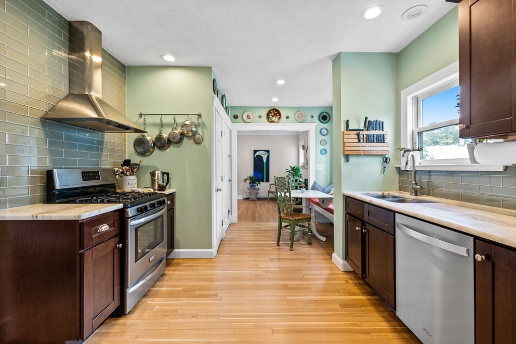 17 Woburn St