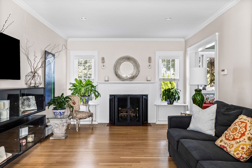 17 Woburn St