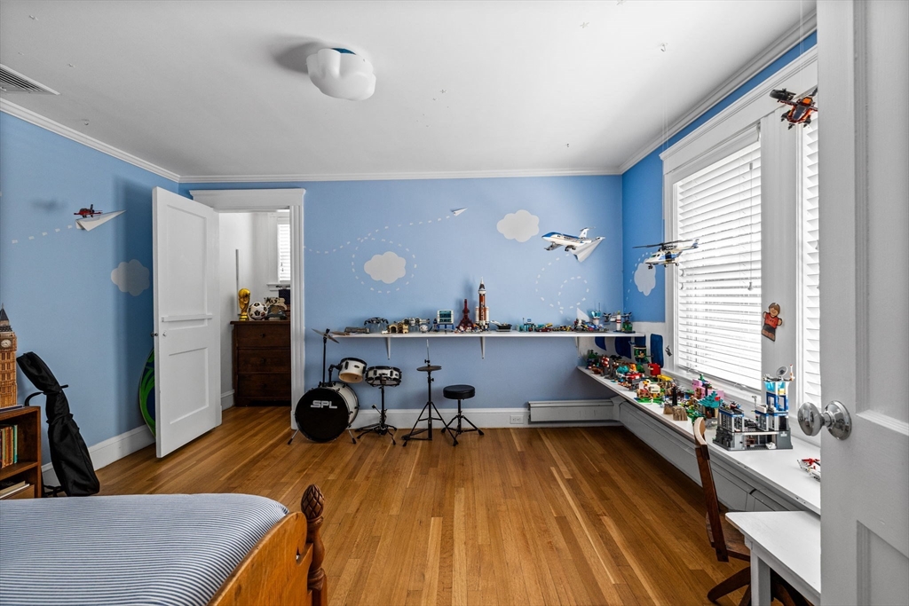 17 Woburn St