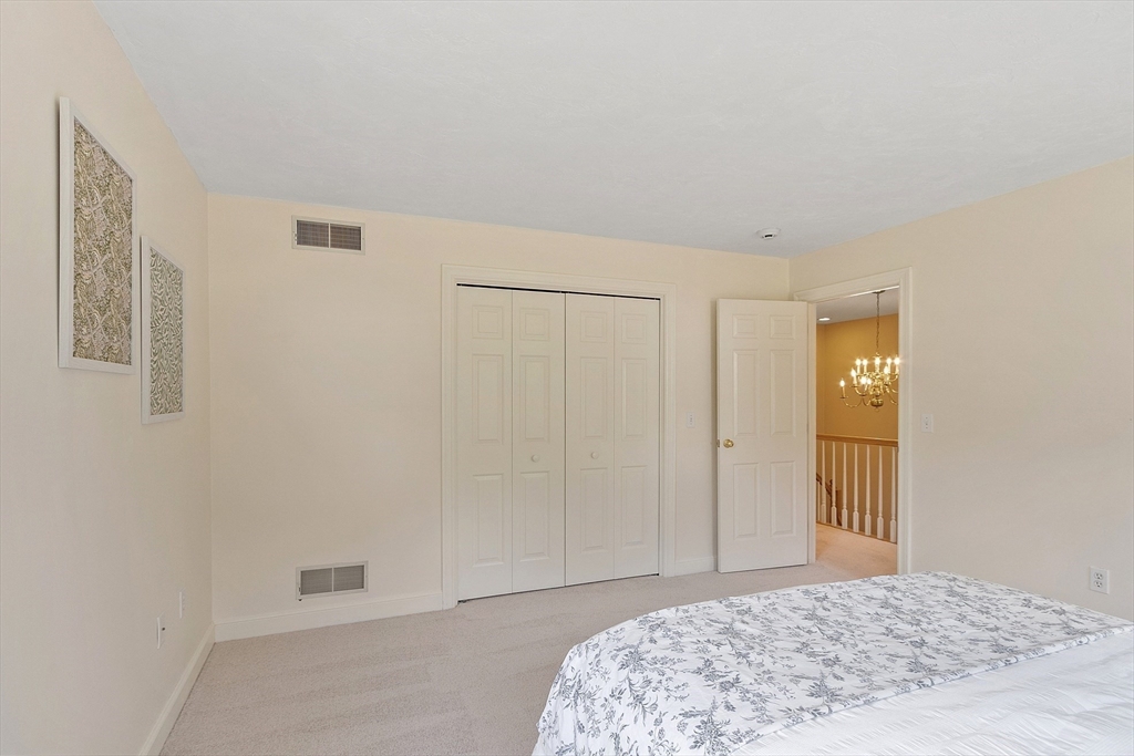 39 Carlisle Rd
