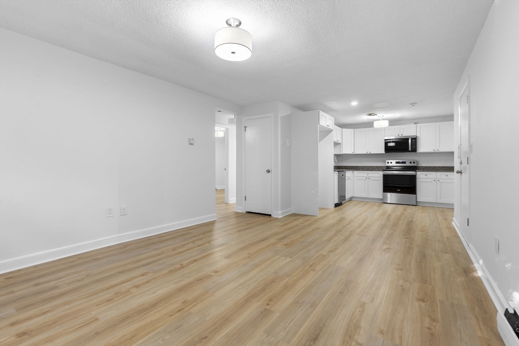 974 N Main St # 3