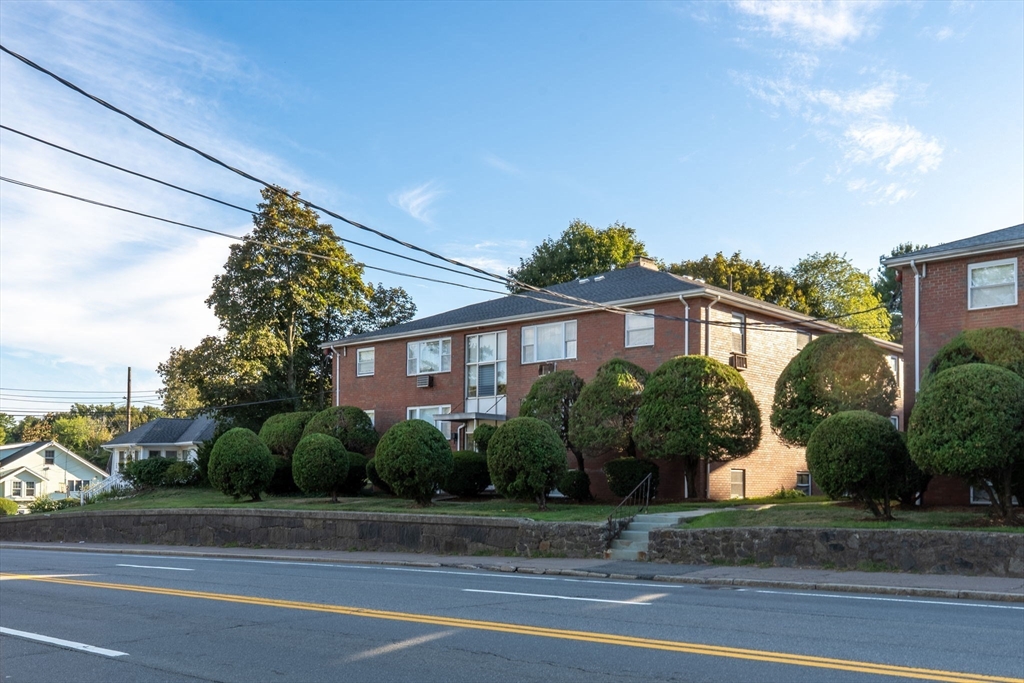 974 N Main St # 3