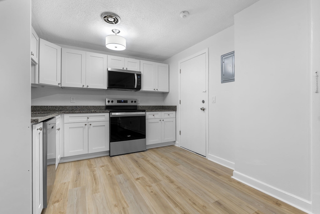 974 N Main St # 3
