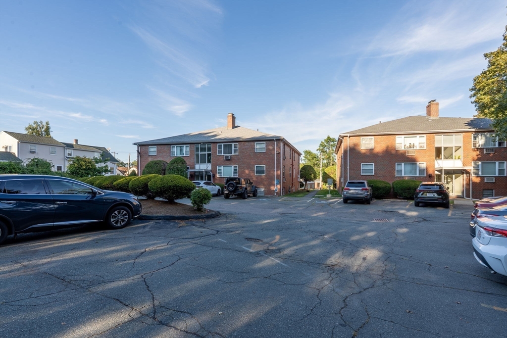 974 N Main St # 3