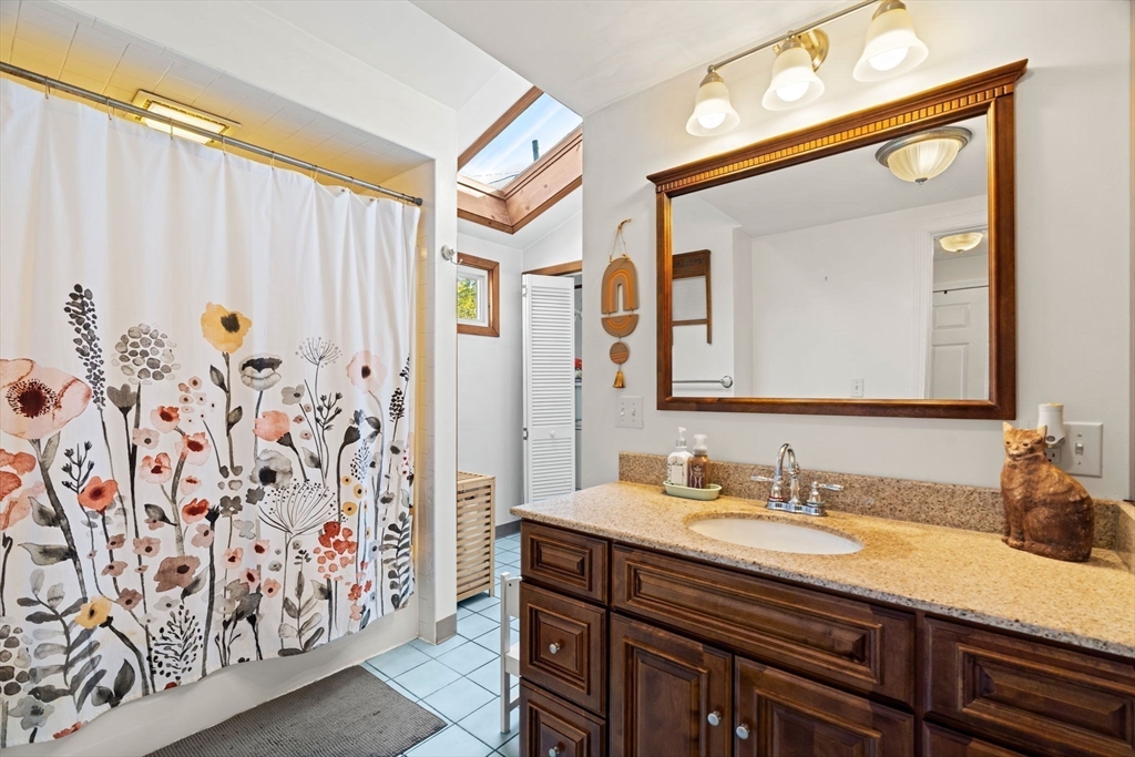 12 Wright St # 1, Stoneham Unit: 1