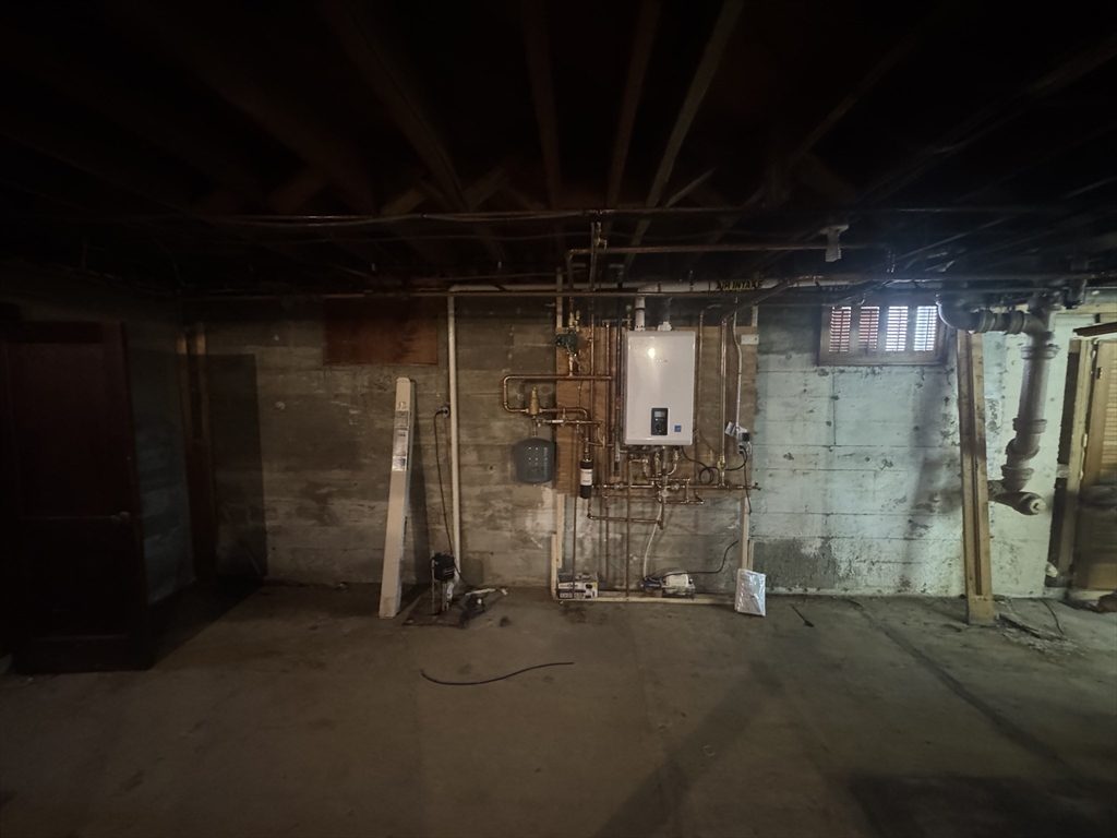 42 Benjamin Rd