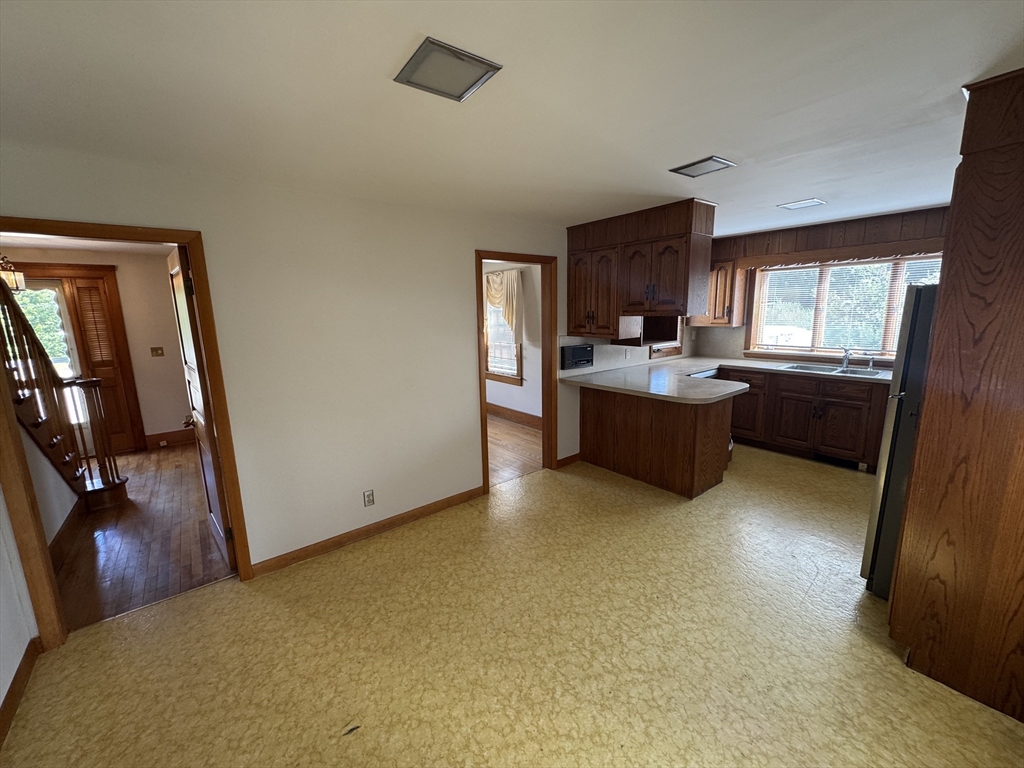 42 Benjamin Rd