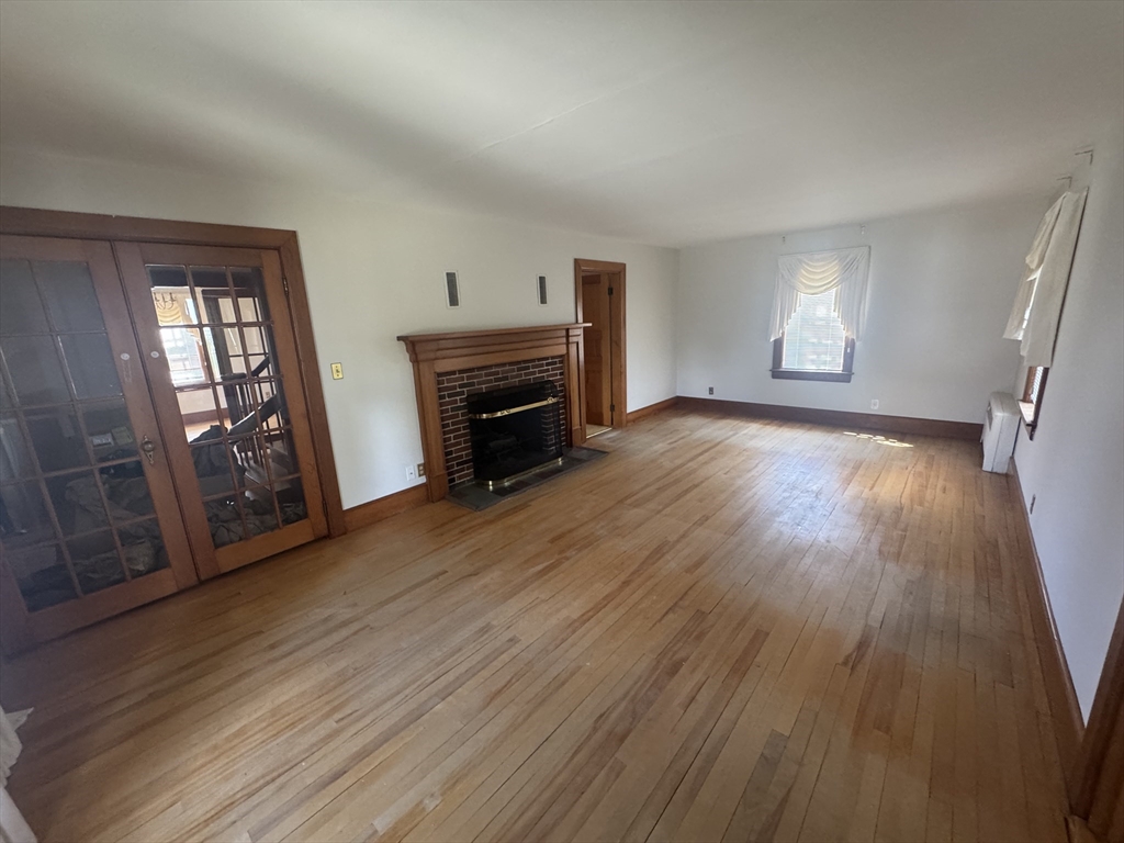 42 Benjamin Rd