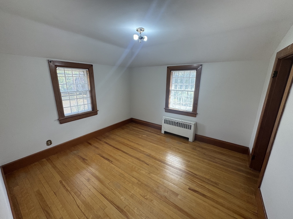 42 Benjamin Rd