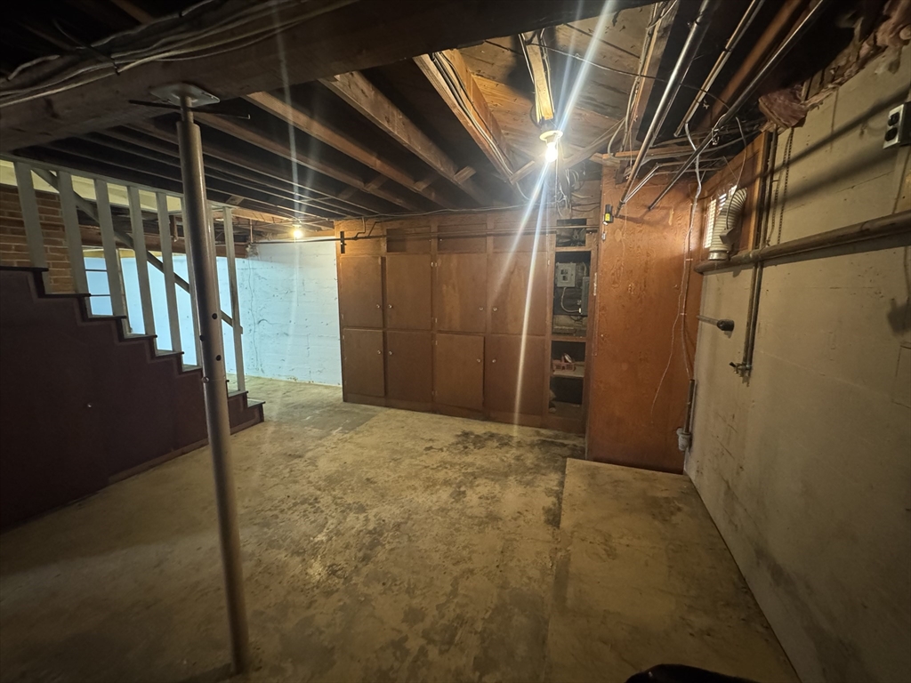 42 Benjamin Rd