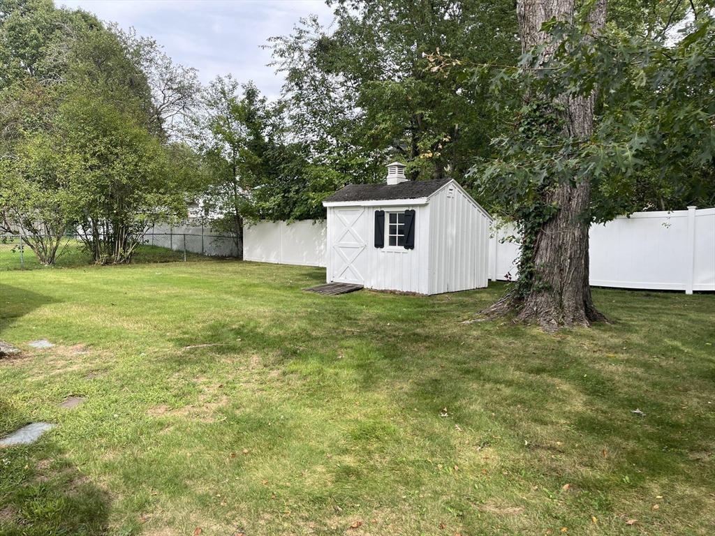 12 Hawthorne Rd