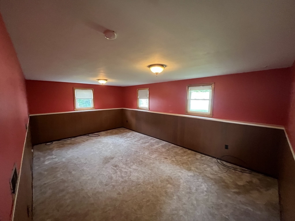 12 Hawthorne Rd