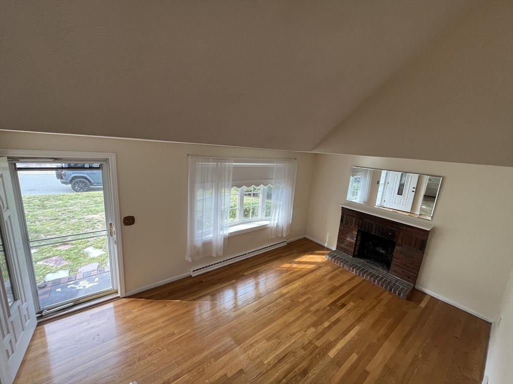 12 Hawthorne Rd