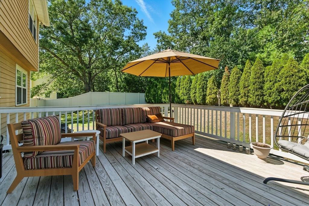 18 Arthur G Pernokas Dr, Woburn