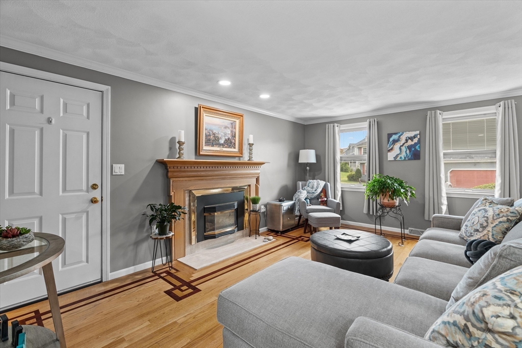 18 Arthur G Pernokas Dr, Woburn