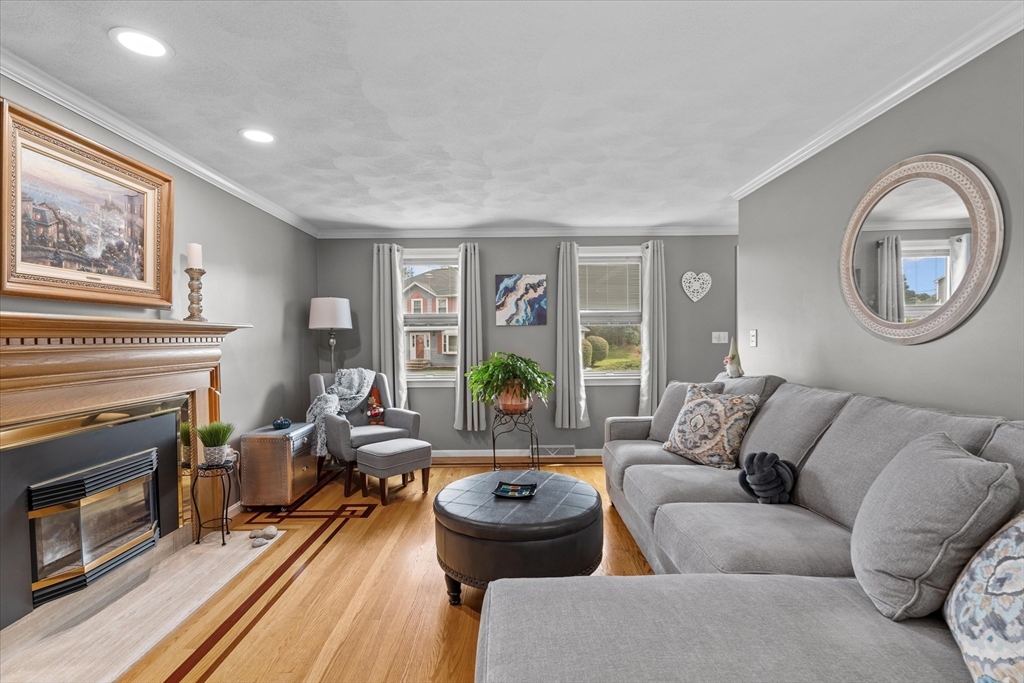 18 Arthur G Pernokas Dr, Woburn
