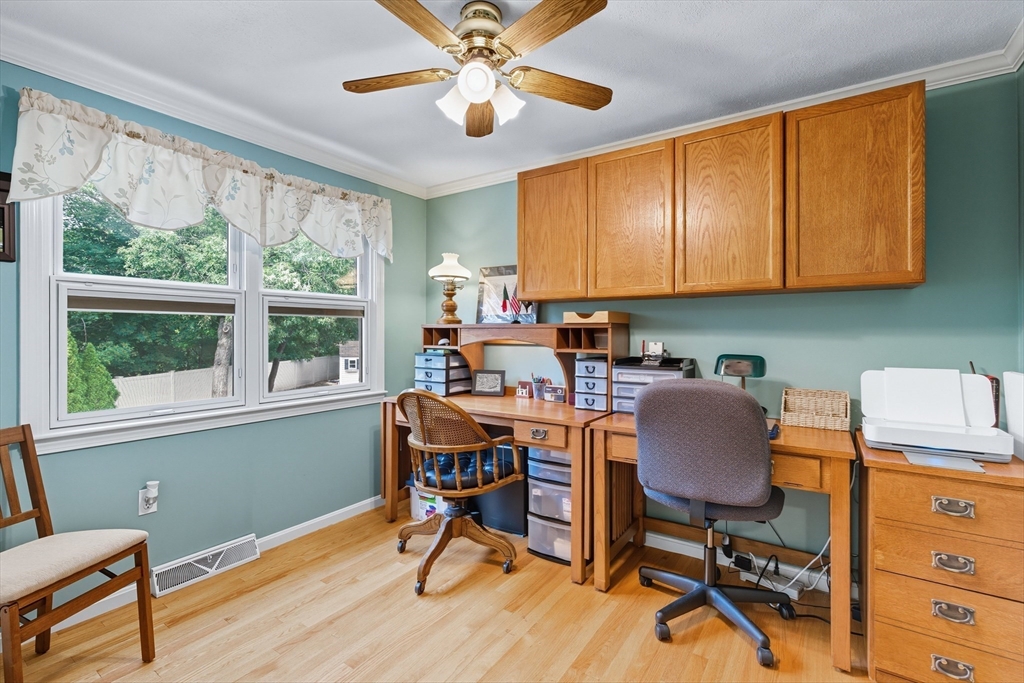 18 Arthur G Pernokas Dr, Woburn