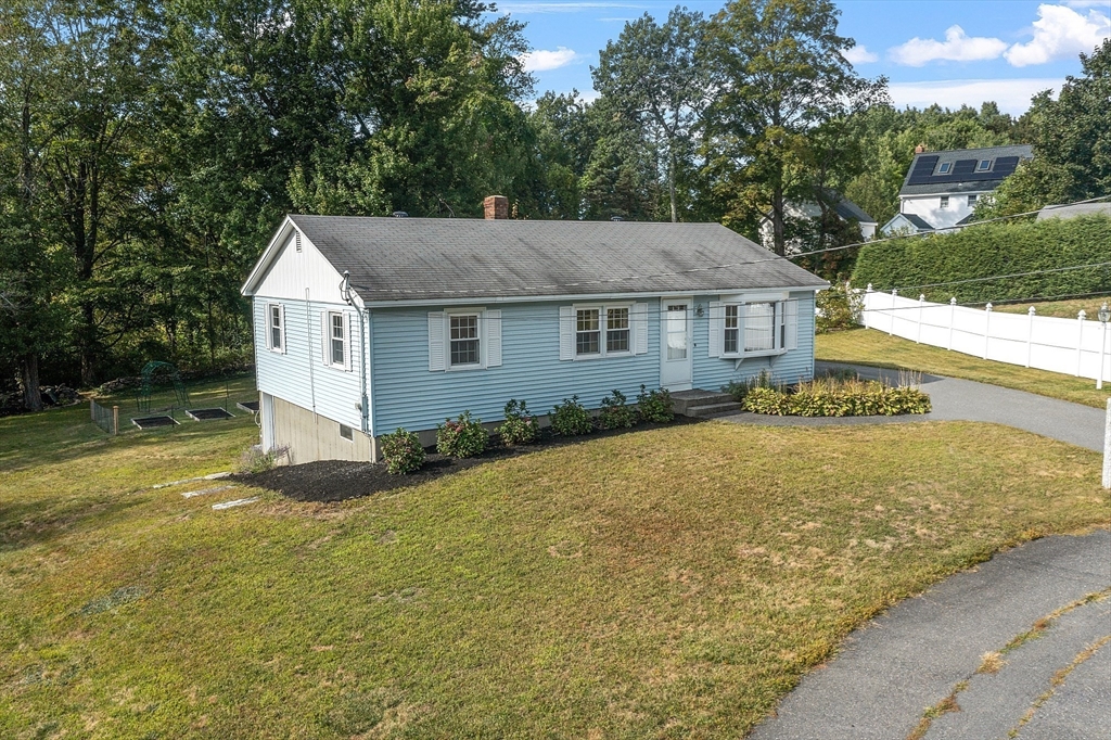 50 Daisy Dr