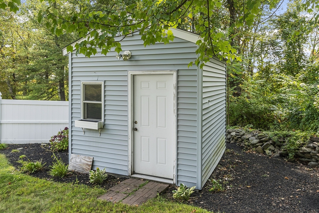 50 Daisy Dr