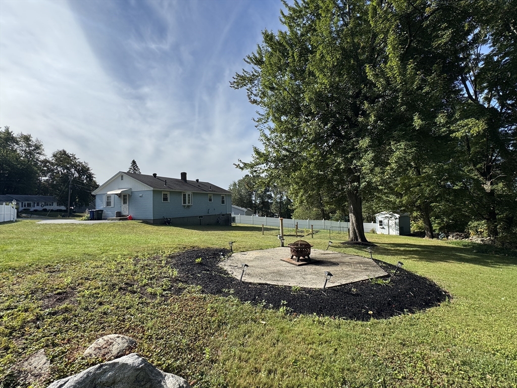 50 Daisy Dr