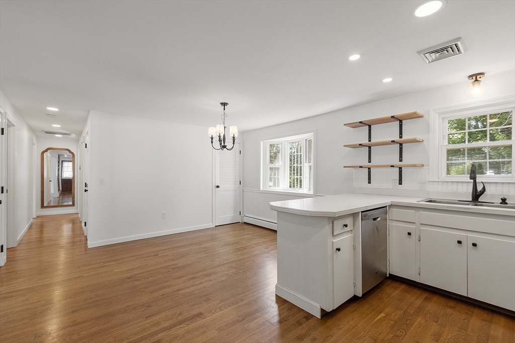 50 Daisy Dr