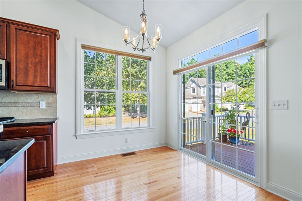 11 Pondside Lane # 11, Bolton Unit: 11