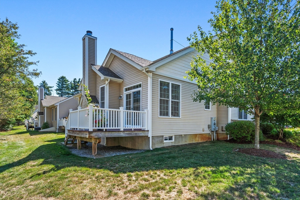 11 Pondside Lane # 11, Bolton Unit: 11