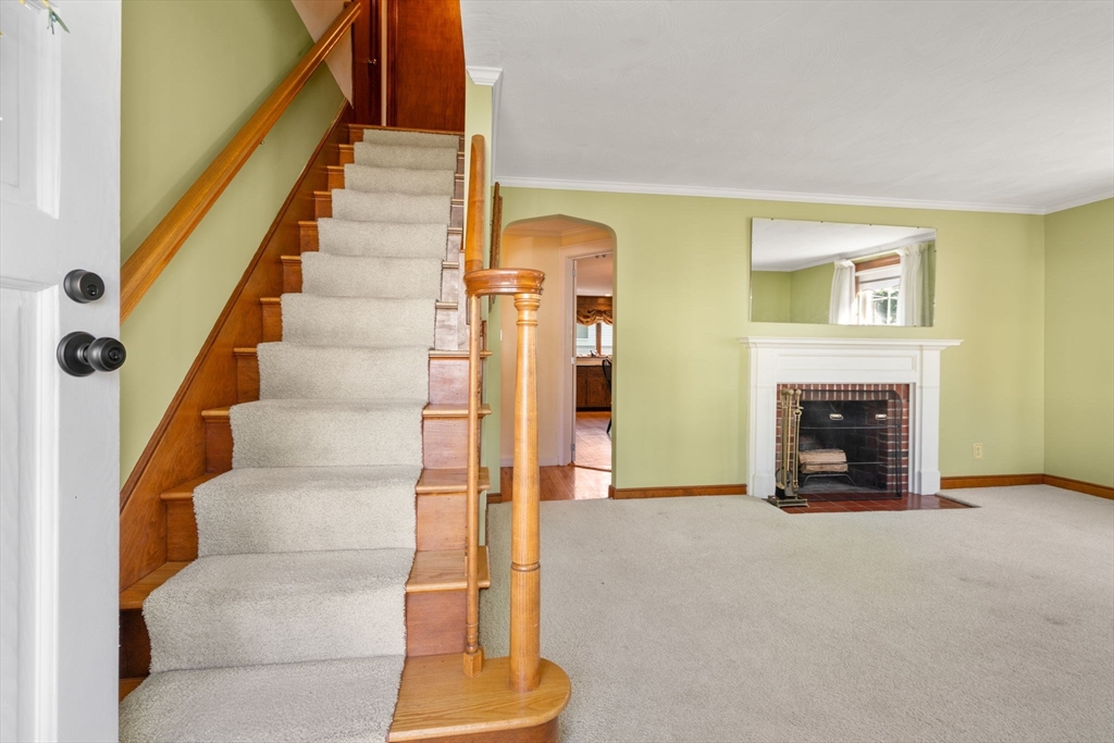 44 Bromfield St, Watertown
