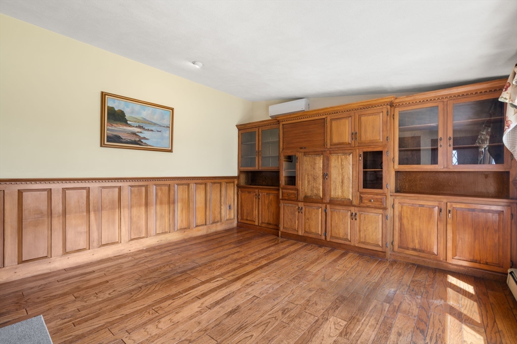 44 Bromfield St, Watertown