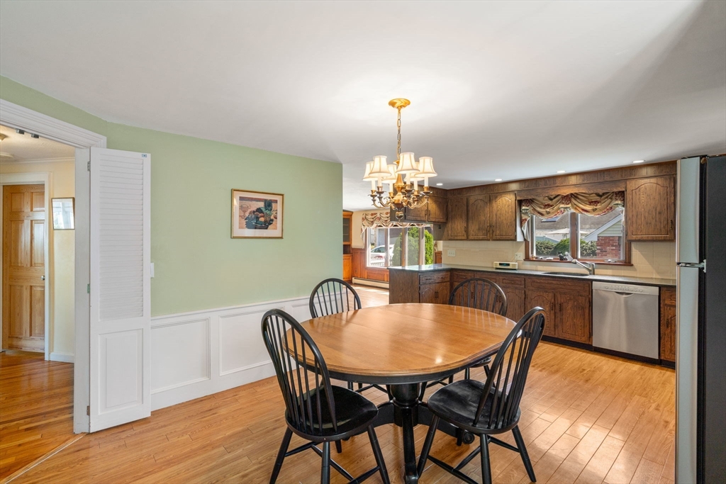 44 Bromfield St, Watertown