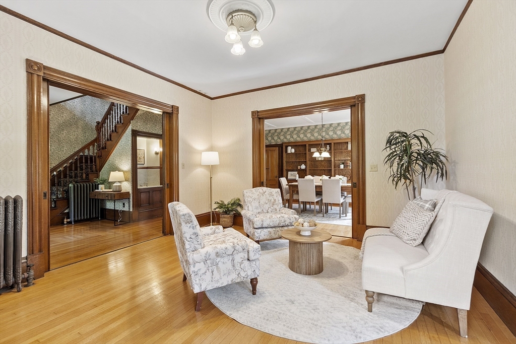 56 Windsor Ave