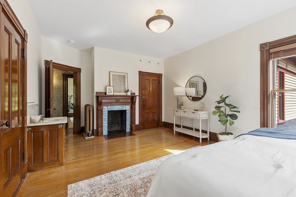 56 Windsor Ave
