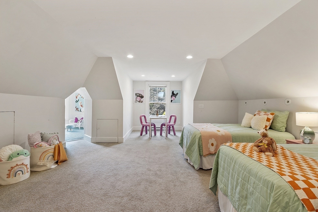 56 Windsor Ave