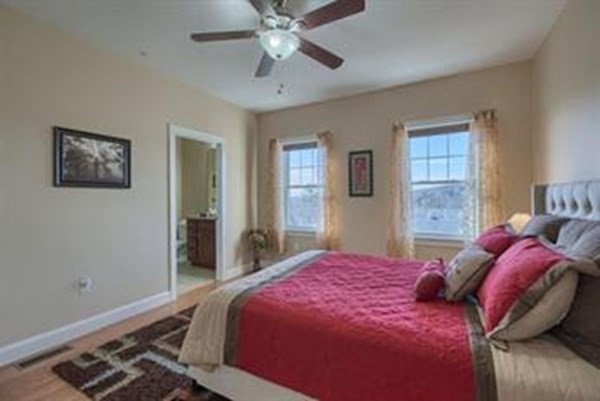 4 Arapahoe Way # 4, Westford Unit: 4