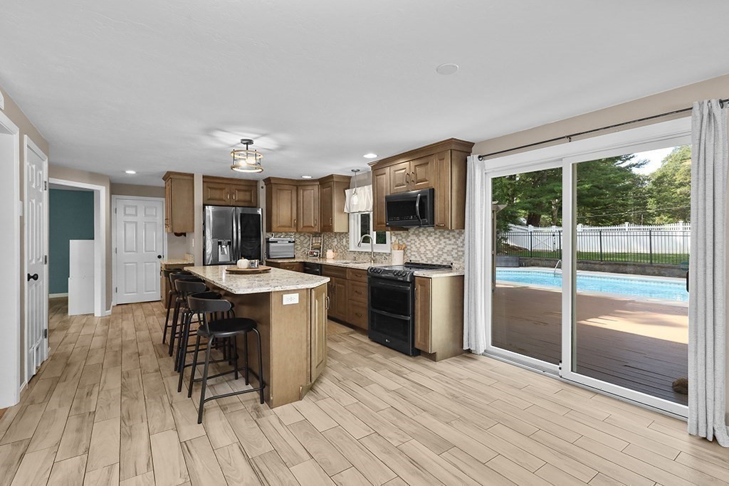 10 Cliff Drive