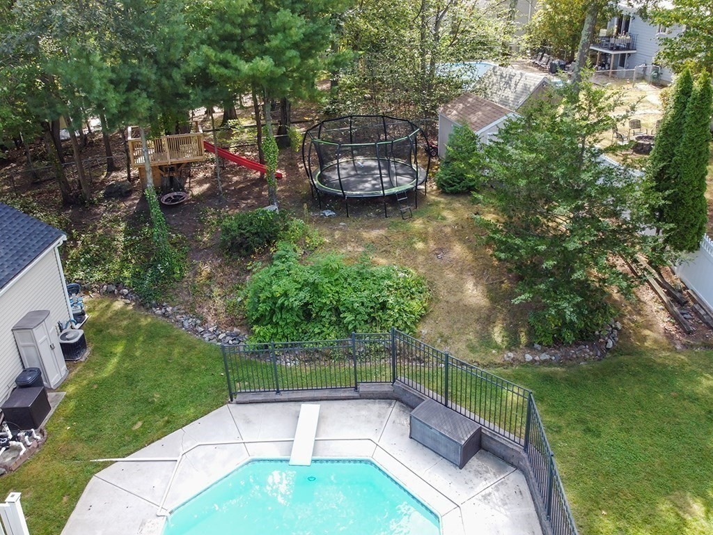 10 Cliff Drive