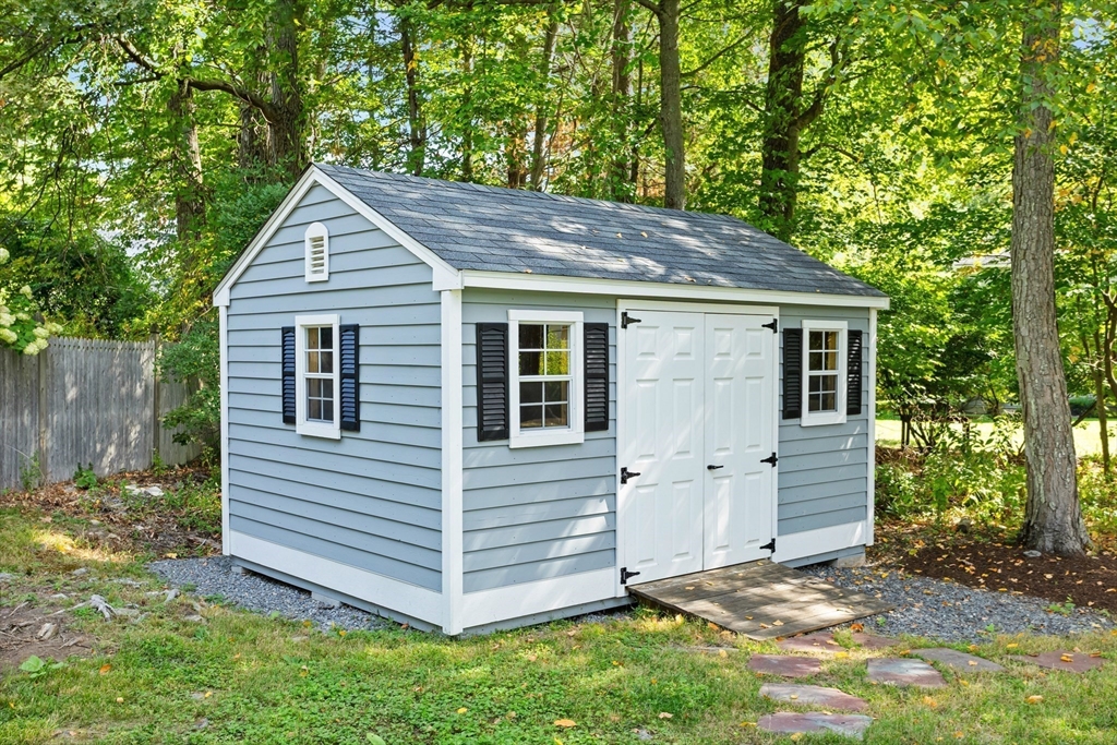 11 Grist Mill Road